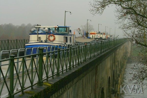 Picaro en Liane op het pont canal van Le Gutin